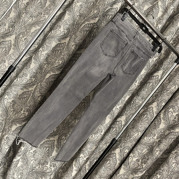 NYDJ FADED GRAY STRETCH JEANS - Picture 6 of 8